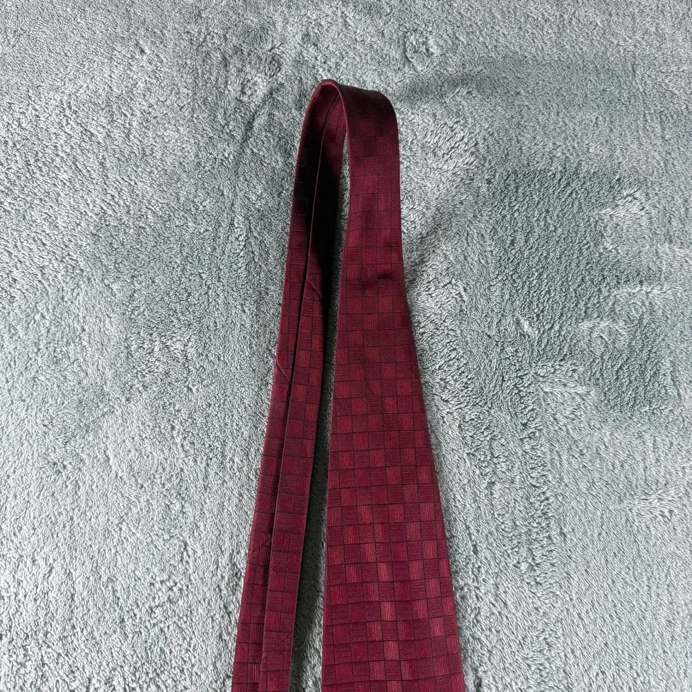 Kissa New York‎ Mens Tie Burgundy Red Checkered Woven Jacquard Polyester Formal